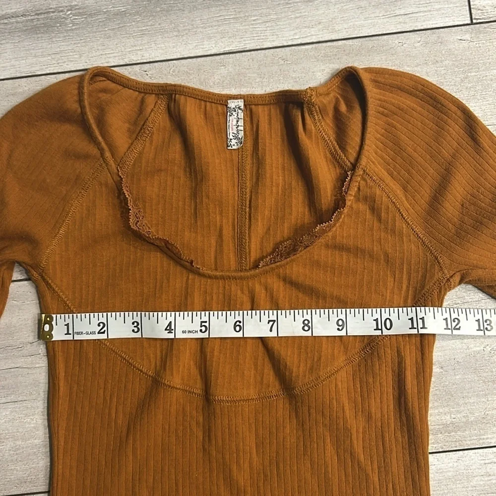 Free People Bit of Lace Layering top Autumn Pearl size XS